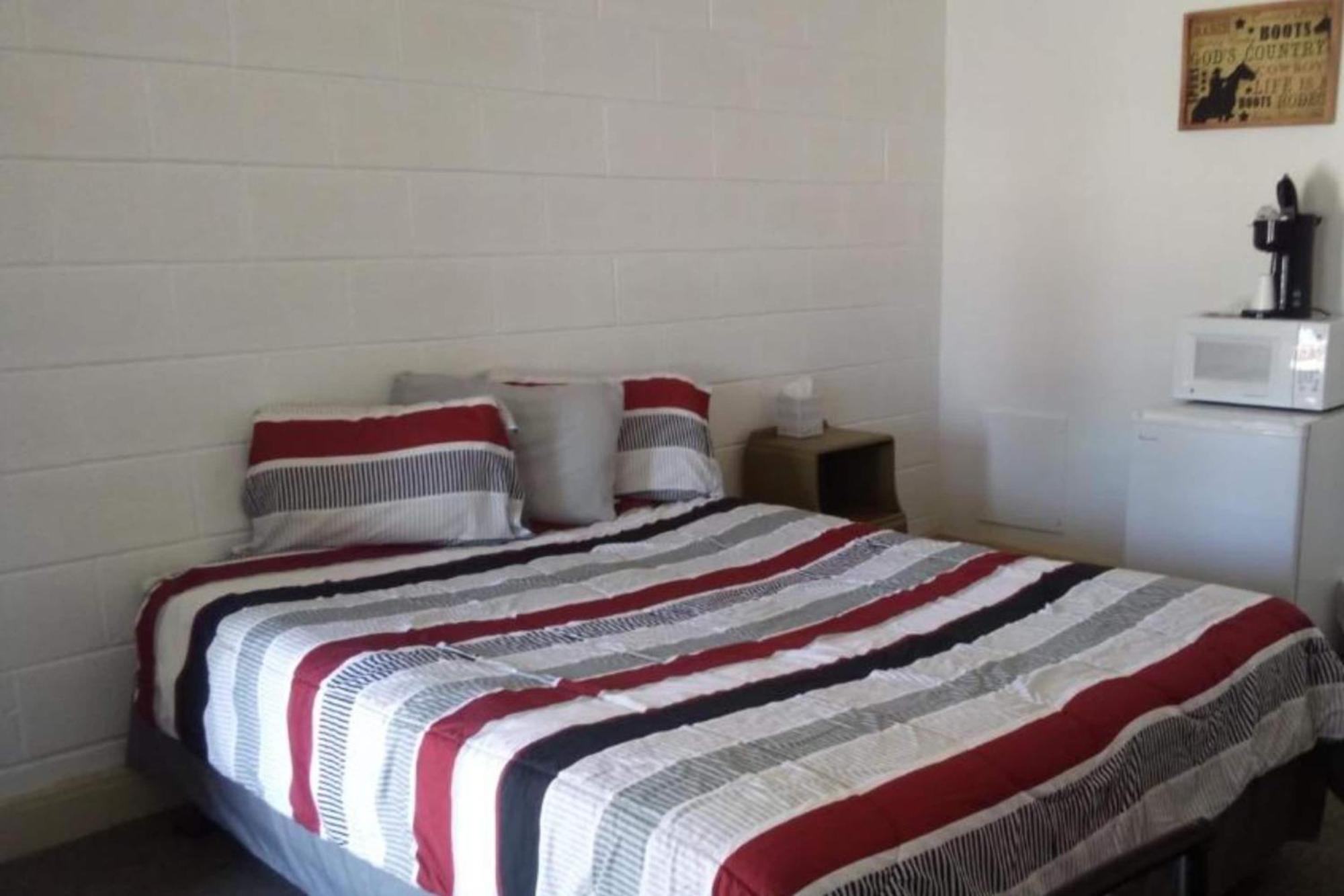 Love Hotels Murdo By Oyo On Interstate 90 Luaran gambar